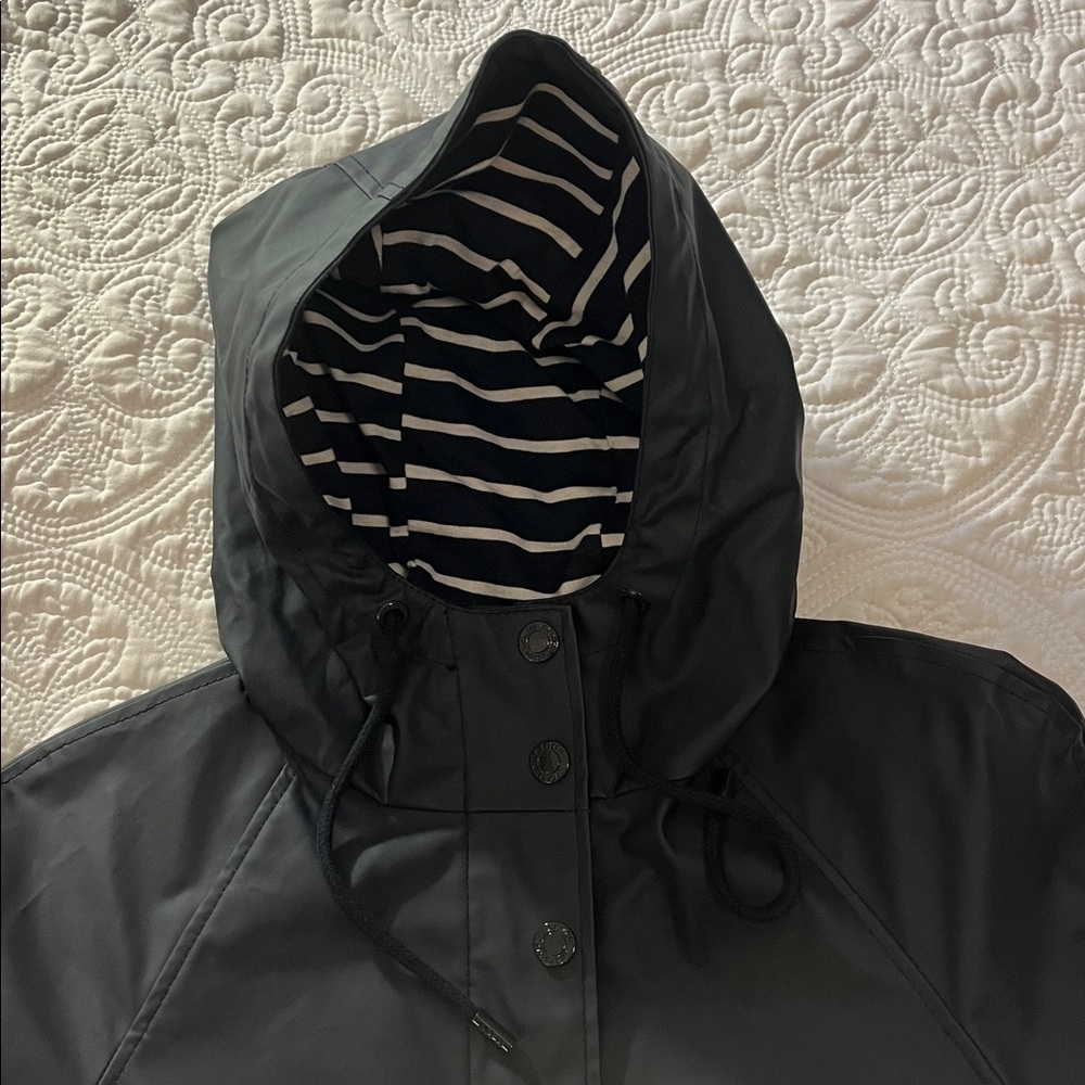 Abercrombie & Fitch Heavy-Duty Classic Juniors Rain Coat, Size M, NWOT - Picture 8 of 12